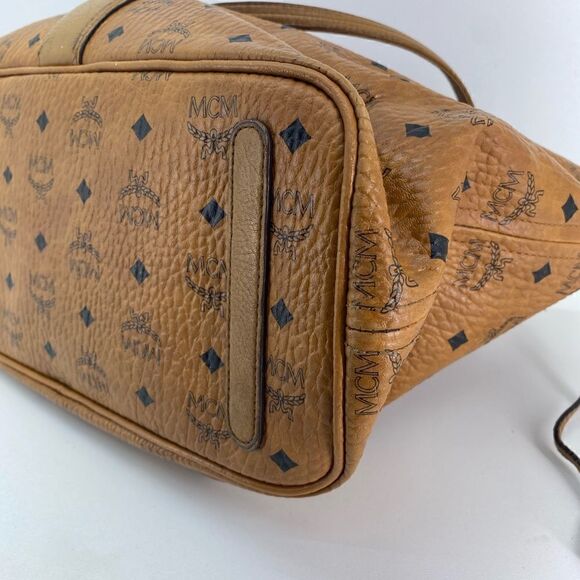 MCM Visetos Reversible Medium Liz Tote Without Pouch - Picture 7 of 13